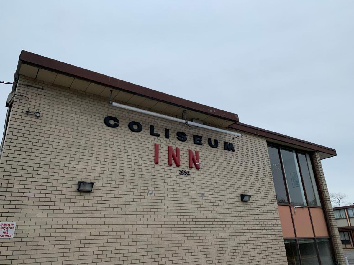 Coliseum Inn & Suites - Garden City Long Island East Meadow Exteriér fotografie