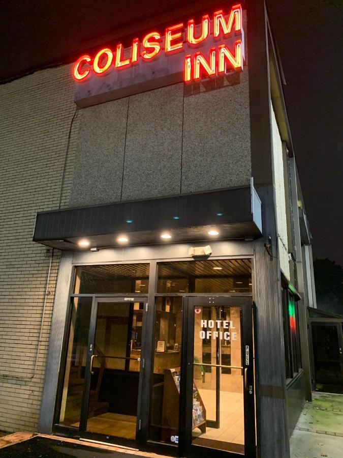 Coliseum Inn & Suites - Garden City Long Island East Meadow Exteriér fotografie